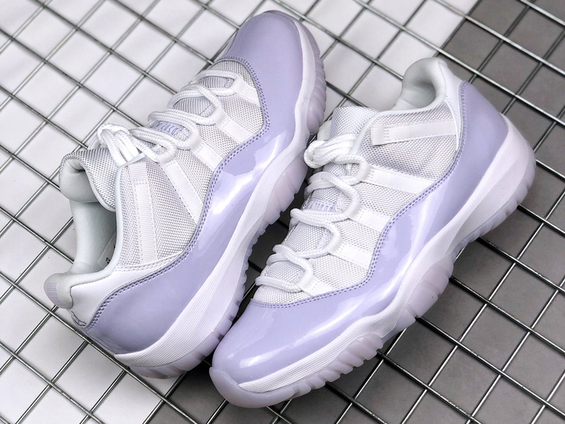 Air Jordan 11 Low Pure Violet