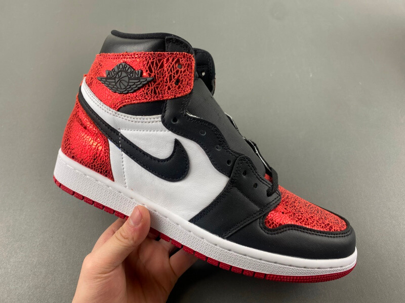 Air Jordan 1 High OG WMNS Varsity Red